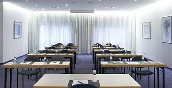 Intercityhotel Altona Отель Гамбург