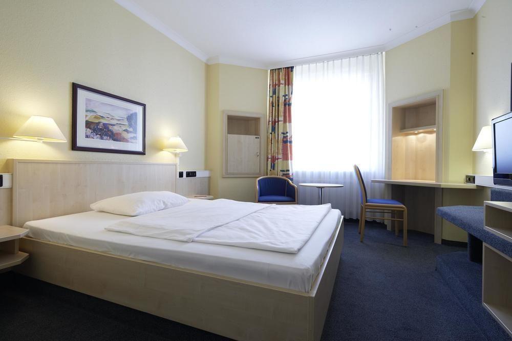 Intercityhotel Altona Отель Гамбург