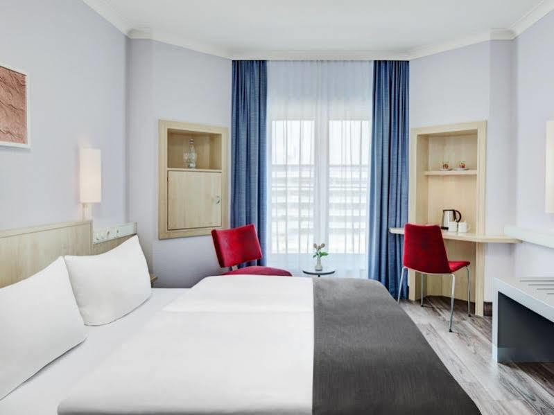 Intercityhotel Altona Гамбург