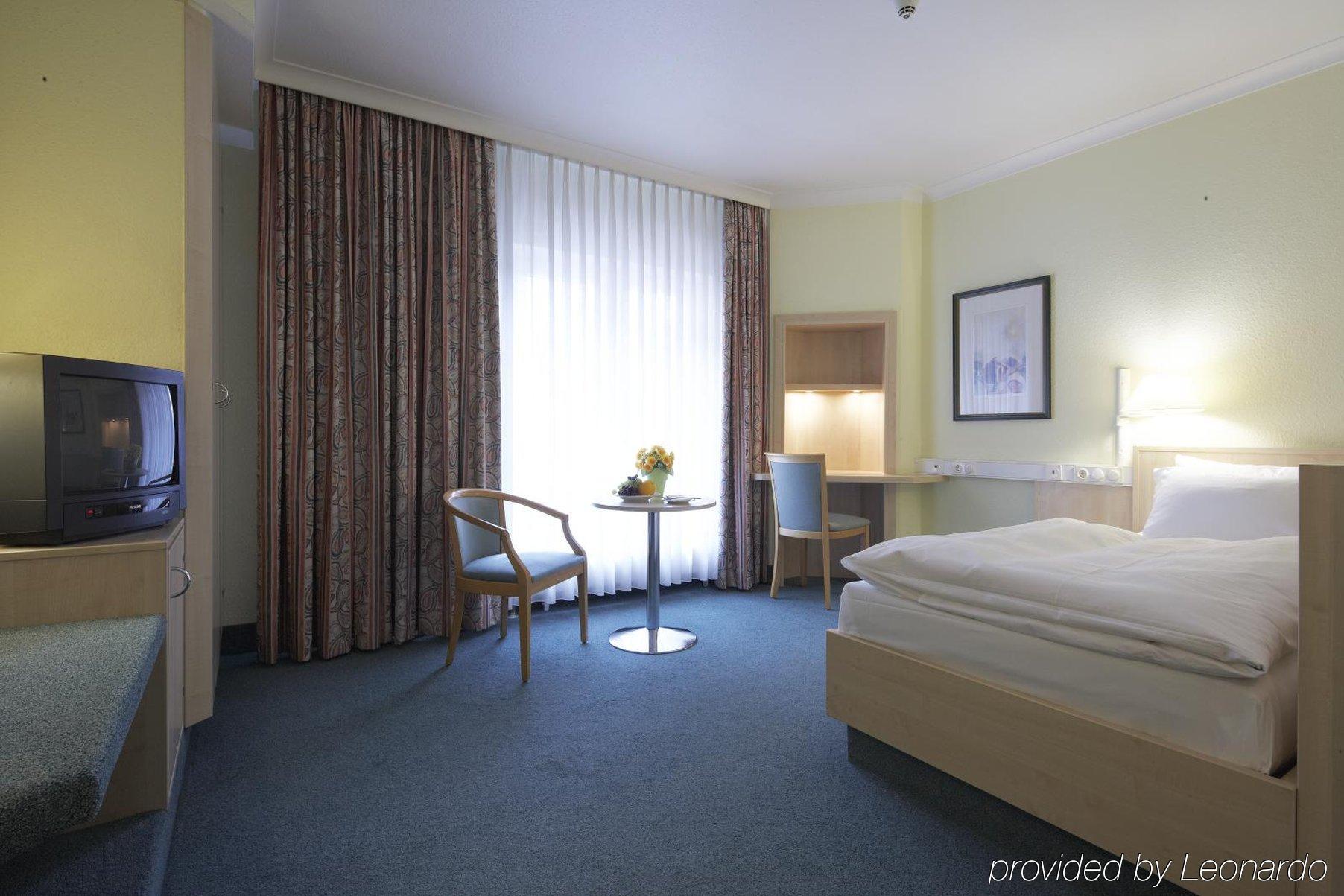 Отель Intercityhotel Altona