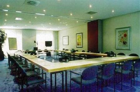 Intercityhotel Altona Отель