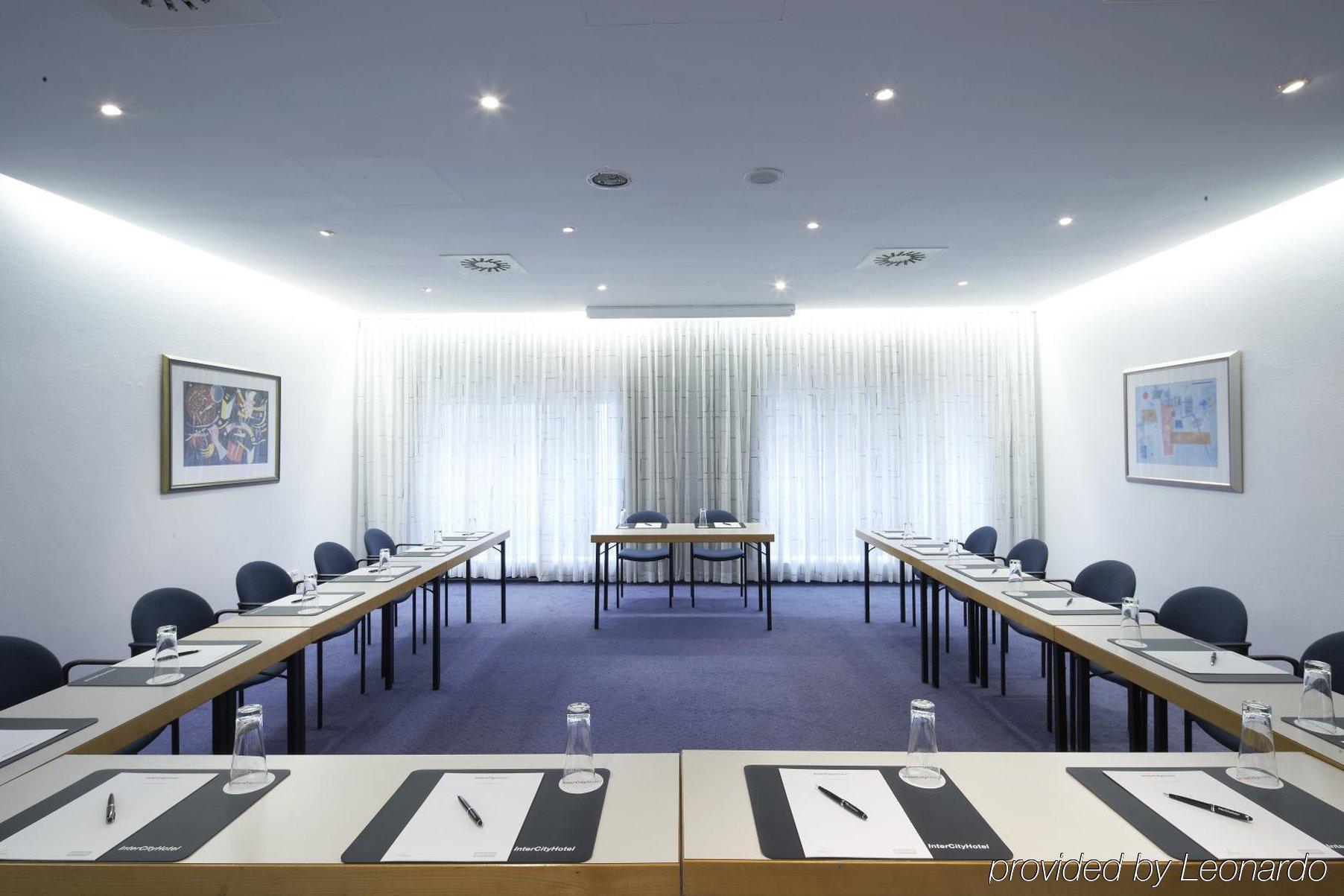 Intercityhotel Altona Отель Гамбург