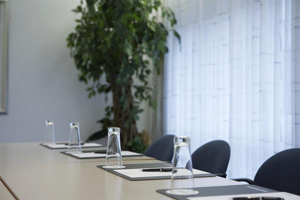 Intercityhotel Altona Отель 3*